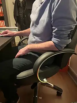 vincent1522 online show from 02/11/25, 07:27