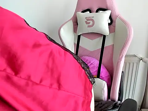 LadyLyanna online show from 02/10/25, 07:58