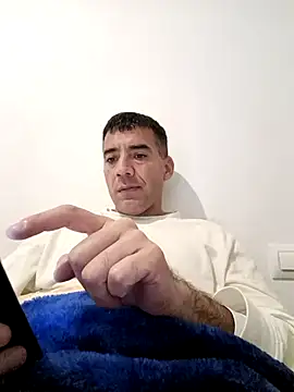 Snapshot of juanignacioargentino chatting on 02/06/25, 11:58 juanignacioargentino online show from 02/06/25, 11:58