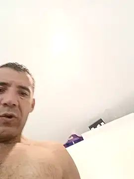 Snapshot of juanignacioargentino chatting on 09/15/25, 03:45 juanignacioargentino online show from 09/15/25, 03:45