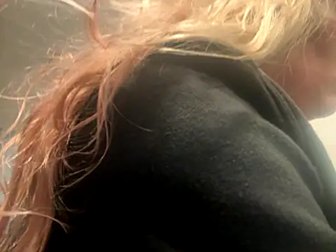 kcmo1010 online show from 11/25/25, 06:24