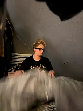 kcmo1010 online show from 12/03/25, 09:13