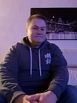 Snapshot of Pourleplasirs chatting on 02/03/25, 03:09 Pourleplasirs online show from 02/03/25, 03:09