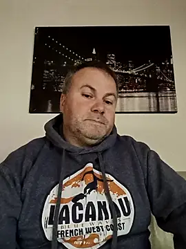 Snapshot of Pourleplasirs chatting on 11/22/25, 09:36 Pourleplasirs online show from 11/22/25, 09:36