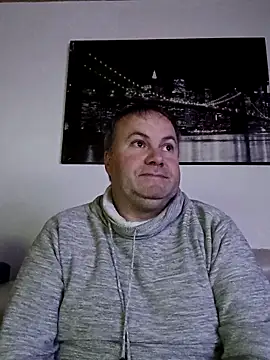 Snapshot of Pourleplasirs chatting on 12/18/25, 10:27 Pourleplasirs online show from 12/18/25, 10:27