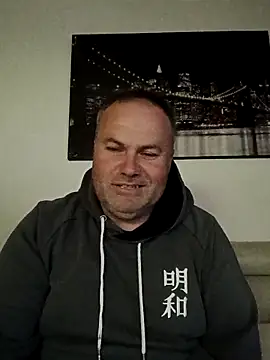 Pourleplasirs online show from 05/18/26, 10:04