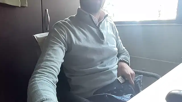 bullyboyy online show from 10/27/25, 02:21