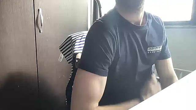 bullyboyy online show from 04/20/26, 08:06