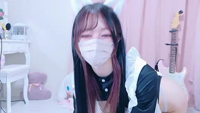 Snapshot of Megu-mimi chatting on 09/27/25, 06:51 Megu-mimi online show from 09/27/25, 06:51