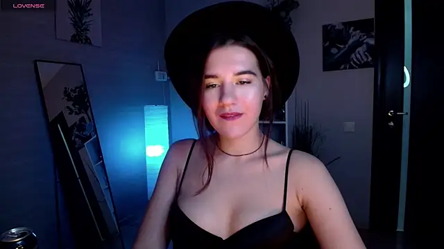 Snapshot of Sweetie_Catt chatting on 02/19/25, 11:49 Sweetie Catt online show from 02/19/25, 11:49