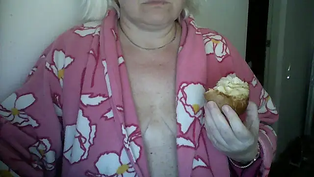 Snapshot of Mayya4321 chatting on 11/07/25, 01:22 Mayya4321 online show from 11/07/25, 01:22