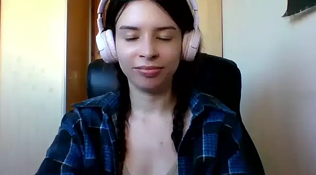 LariceSexy online show from 03/19/25, 04:13