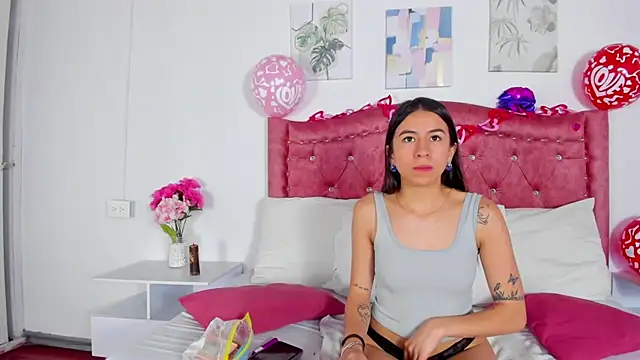 Ariana greenblat online show from 02/17/25, 04:15