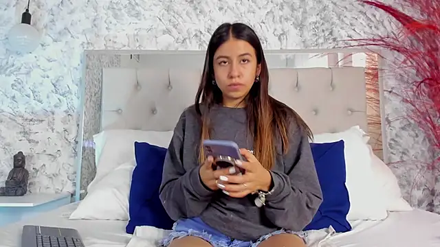 Ariana greenblat online show from 02/20/25, 07:41