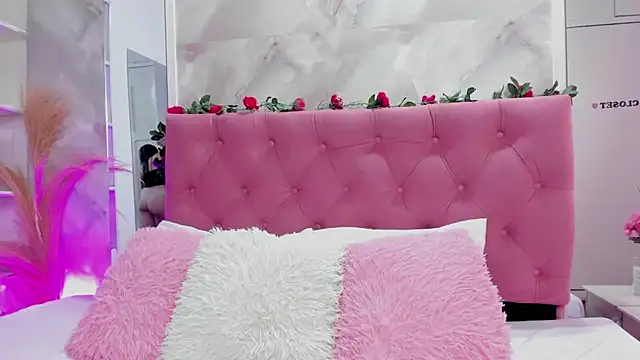 Ariana greenblat online show from 09/10/25, 04:29