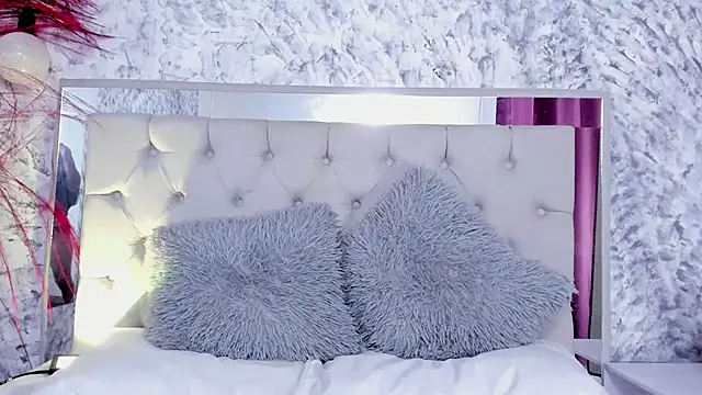 Ariana greenblat online show from 09/17/25, 04:08