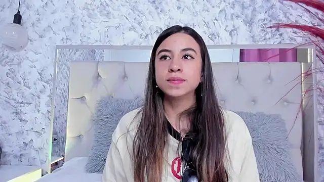 Ariana greenblat online show from 10/06/25, 04:48