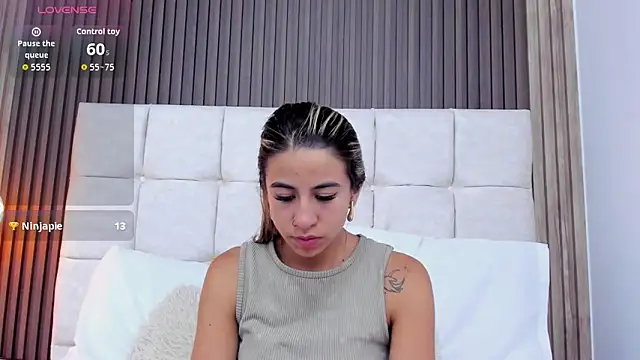 Ariana greenblat online show from 06/01/26, 06:42