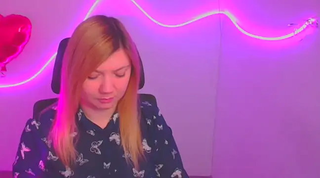 Snapshot of Lola_moree chatting on 02/22/25, 06:39 Lola moree online show from 02/22/25, 06:39