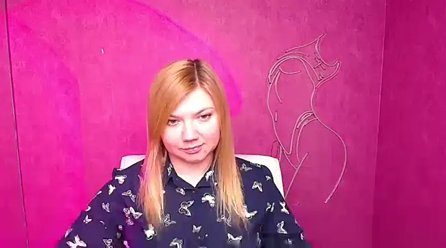 Snapshot of Lola_moree chatting on 03/03/25, 12:27 Lola moree online show from 03/03/25, 12:27