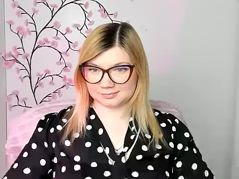 Lola moree online show from 03/31/26, 11:54