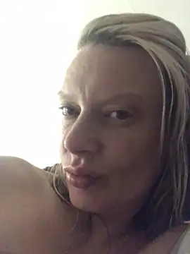 blondey206 online show from 02/12/25, 06:40