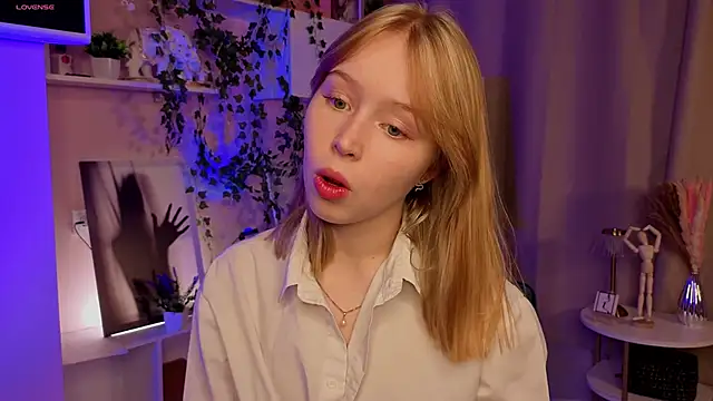 Snapshot of DarylBody chatting on 11/27/25, 08:11 DarylBody online show from 11/27/25, 08:11