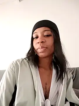 Zaira Rose  online show from 02/15/26, 03:09