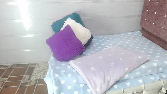 Ariasmithog online show from 09/13/25, 01:44