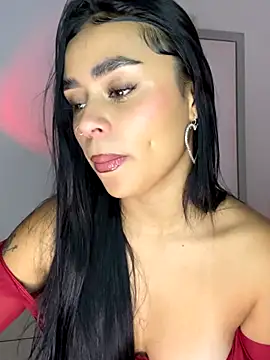 Snapshot of meli_ortiz_ chatting on 09/27/25, 04:12 meli ortiz online show from 09/27/25, 04:12