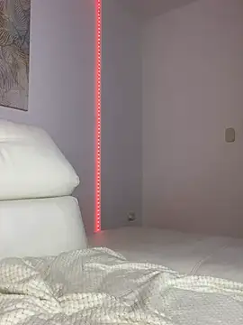 eileensophi online show from 03/10/25, 06:05