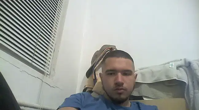 Snapshot of Drag_Queen chatting on 01/30/25, 07:04 Drag Queen online show from 01/30/25, 07:04