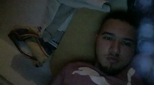 Snapshot of Drag_Queen chatting on 02/02/25, 04:32 Drag Queen online show from 02/02/25, 04:32