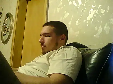 Snapshot of Drag_Queen chatting on 02/09/25, 06:47 Drag Queen online show from 02/09/25, 06:47