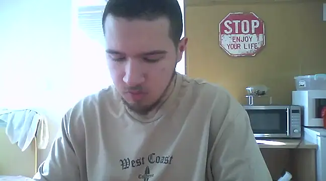 Snapshot of Drag_Queen chatting on 03/10/25, 07:21 Drag Queen online show from 03/10/25, 07:21