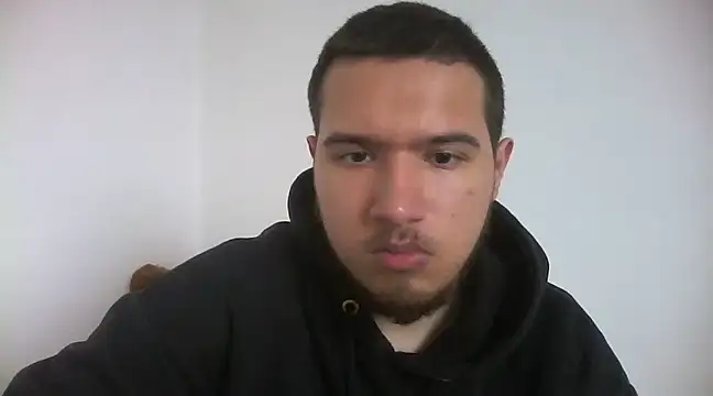 Snapshot of Drag_Queen chatting on 03/18/25, 10:46 Drag Queen online show from 03/18/25, 10:46