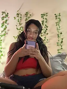 Cristinasunny online show from 11/12/25, 04:35