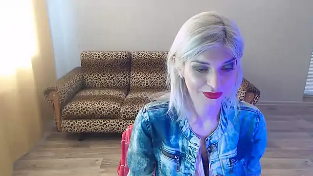 SexyBeatriice online show from 02/13/25, 07:03