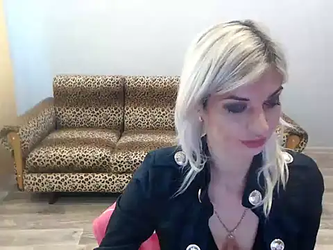 SexyBeatriice online show from 10/17/25, 06:16