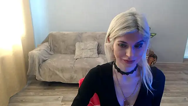 SexyBeatriice online show from 03/16/26, 07:23