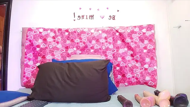 sharlott miller online show from 02/11/25, 11:54