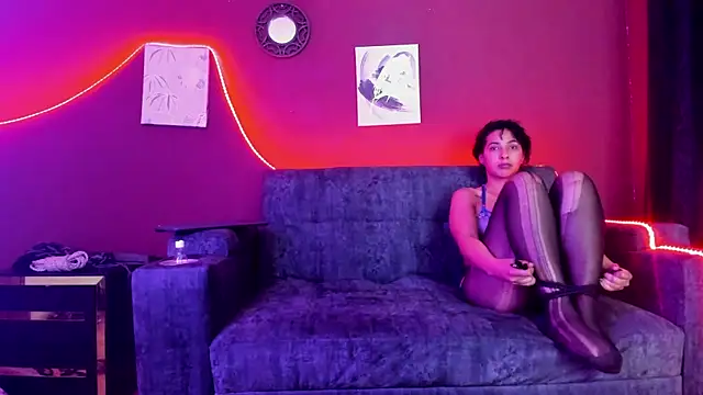 Snapshot of SOPHI_WOLFF chatting on 03/06/25, 01:27 SOPHI WOLFF online show from 03/06/25, 01:27