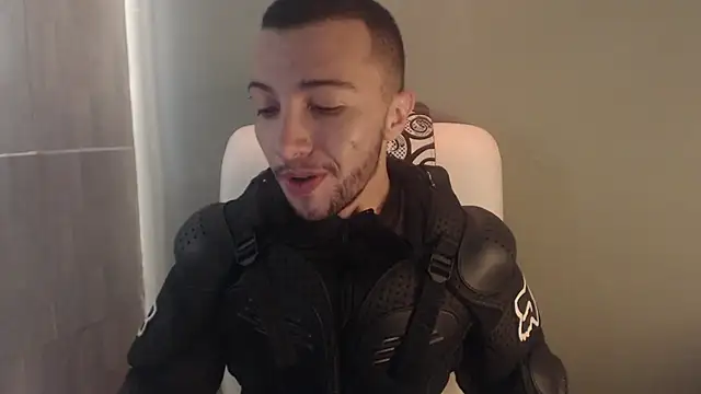 FemToMale online show from 02/26/25, 09:58