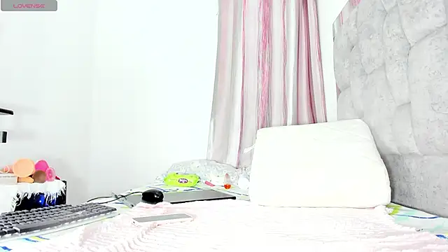 k stormi  online show from 01/29/25, 12:12