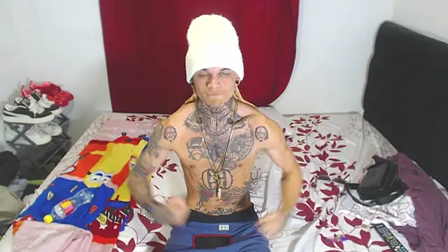 Snapshot of hot_man05 chatting on 02/04/25, 09:28 hot man05 online show from 02/04/25, 09:28