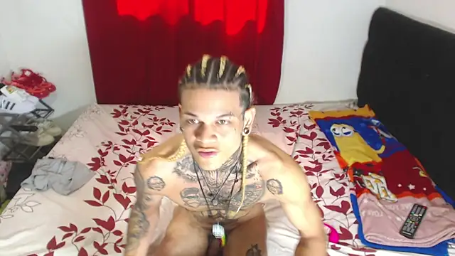 Snapshot of hot_man05 chatting on 02/19/25, 07:27 hot man05 online show from 02/19/25, 07:27