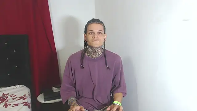 Snapshot of hot_man05 chatting on 03/02/25, 08:05 hot man05 online show from 03/02/25, 08:05