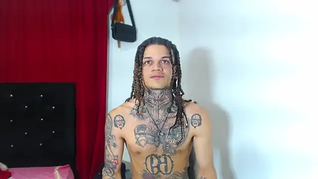 Snapshot of hot_man05 chatting on 03/18/25, 05:09 hot man05 online show from 03/18/25, 05:09