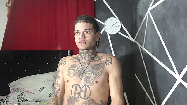 Snapshot of hot_man05 chatting on 10/12/25, 09:14 hot man05 online show from 10/12/25, 09:14