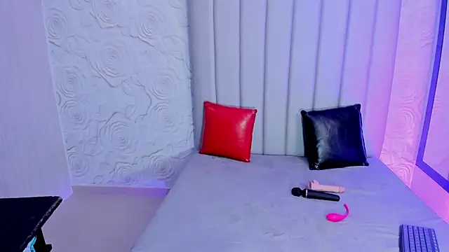 Snapshot of BlondieCutee chatting on 03/20/26, 01:54 BlondieCutee online show from 03/20/26, 01:54
